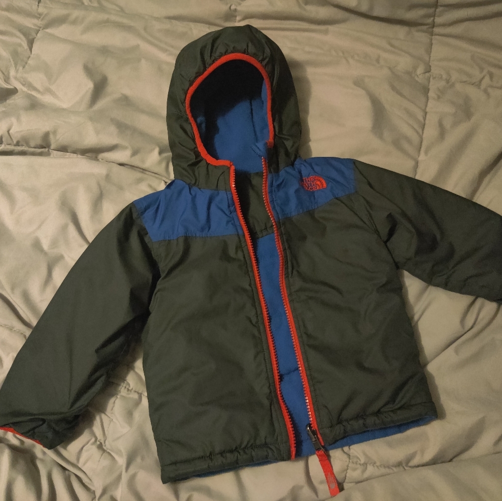 2T The North Face coat